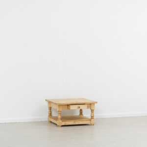 tavolino il legno massello